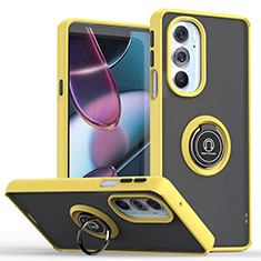 Custodia Silicone e Plastica Opaca Cover con Magnetico Anello Supporto S04 per Motorola Moto Edge 30 Pro 5G Giallo