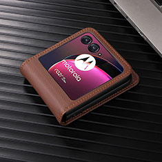 Custodia Silicone Morbida In Pelle Cover BY2 per Motorola Moto Razr 40 Ultra 5G Marrone
