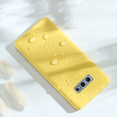 Custodia Silicone Ultra Sottile Morbida 360 Gradi Cover C02 per Samsung Galaxy S10e Giallo
