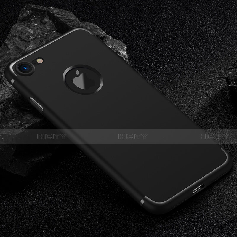Custodia Plastica Rigida Opaca con Foro per Apple iPhone SE (2020) Nero