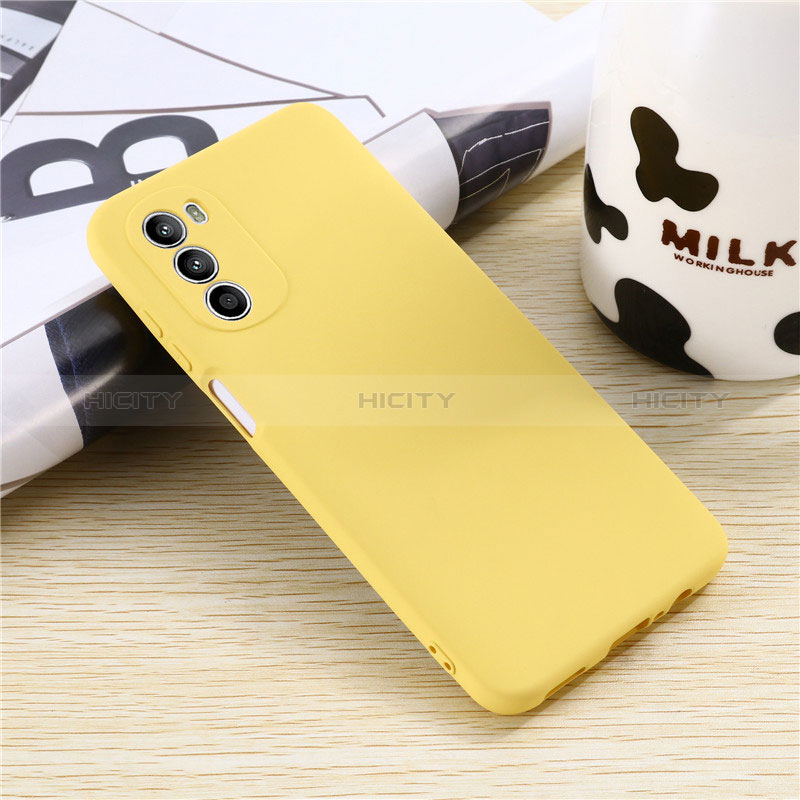 Custodia Silicone Ultra Sottile Morbida 360 Gradi Cover per Motorola Moto G82 5G Giallo